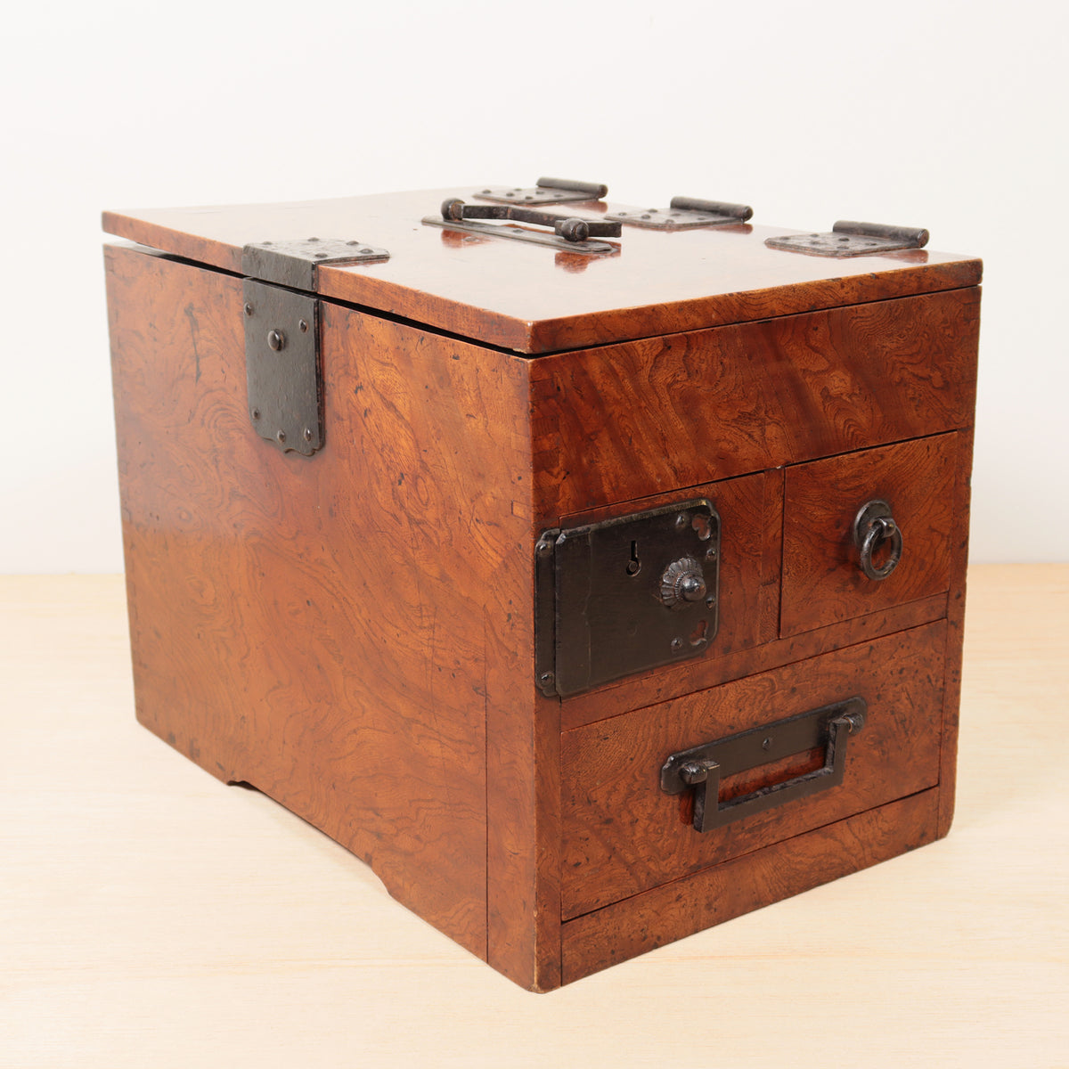 硯箱　欅　骨董 s1472 懸硯箱 【 KAKESUZURIBAKO - portable merchant box- 】Japanese