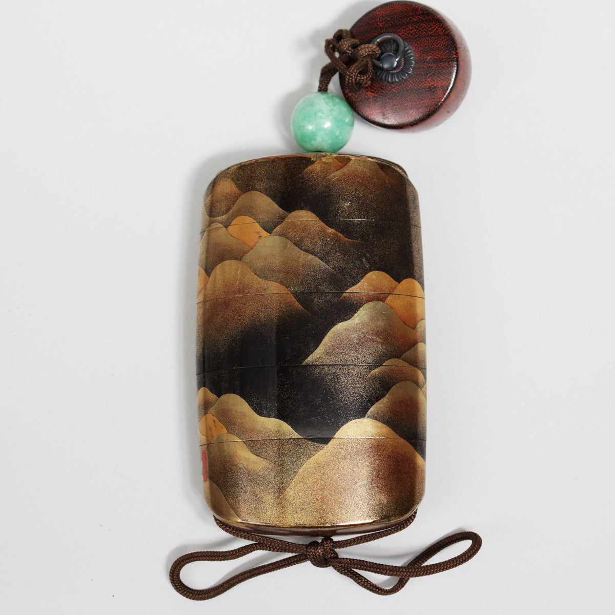 塩見政誠銘 遠山研出蒔絵印籠【INRO (Medicine case), Mountains