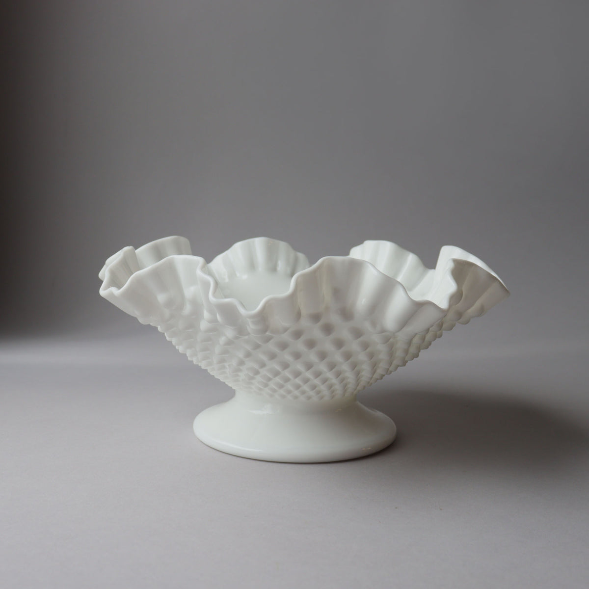 希少　fenton シルバーターコイズ　クレスト　ボンボン　ミルクグラス 希少 fenton シルバーターコイズ クレスト ボンボン ミルク