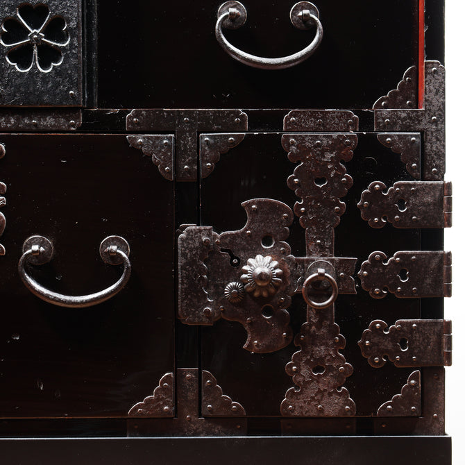 時代箪笥／黒塗庄内閂付小箪笥　スタンド付き【Small chest with metal stand】 [j1205]　Japanese Antique Furniture