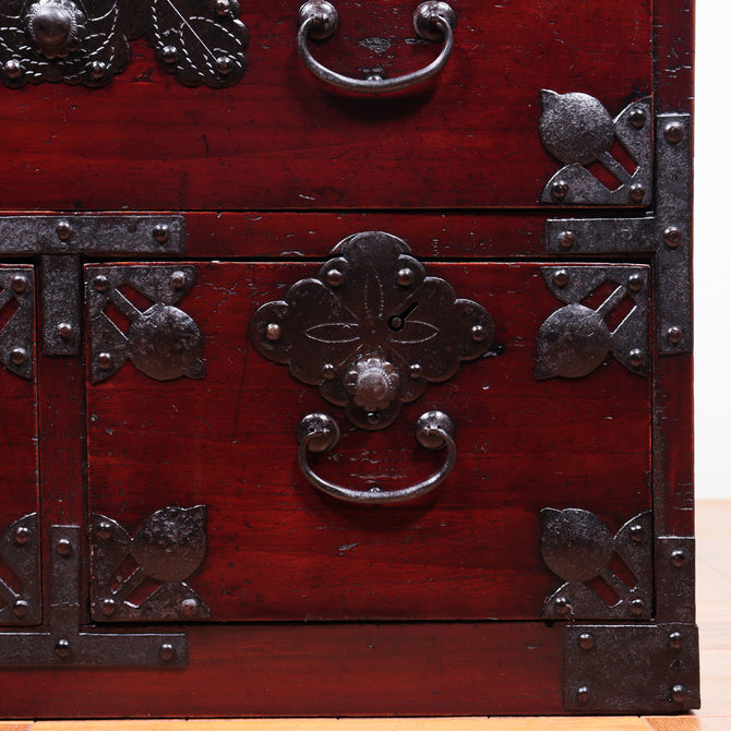 米沢菊紋小箪笥【Yonezawa small clothing chest】[j1111]