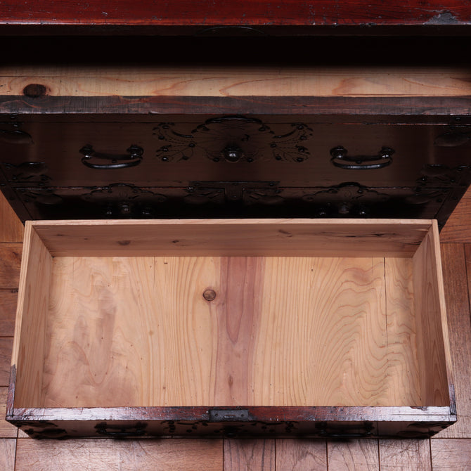 米沢菊紋小箪笥【Yonezawa small clothing chest】[j1111]