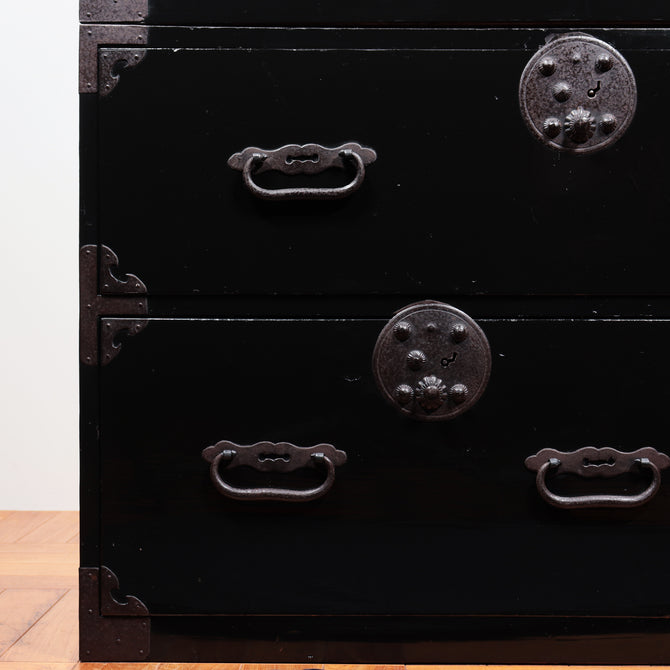 黒塗庄内丸金具衣裳箪笥【SHONAI clothing chest】[j1114]