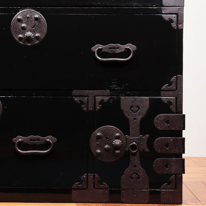 黒塗庄内丸金具衣裳箪笥【SHONAI clothing chest】[j1114]