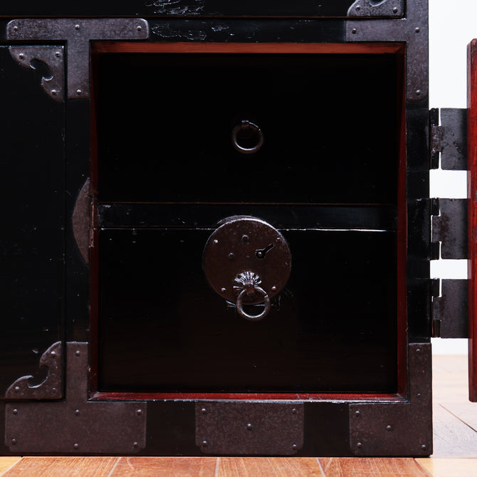 黒塗庄内丸金具衣裳箪笥【SHONAI clothing chest】[j1114]