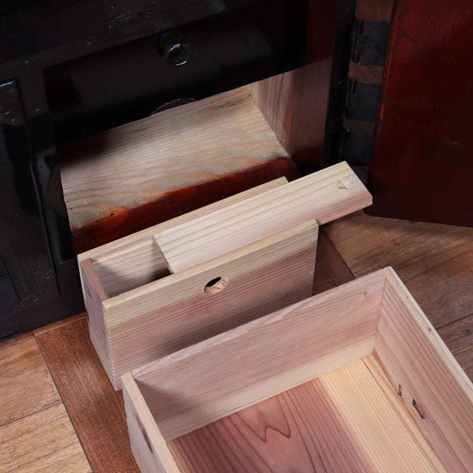 黒塗庄内丸金具衣裳箪笥【SHONAI clothing chest】[j1114]