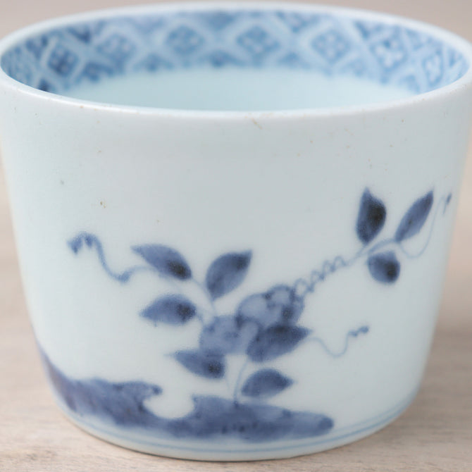 古伊万里草花紋様蕎麦猪口　1客【OLD IMARI SOBA CHOKO -soba noodle cup 1pc】[p0353]