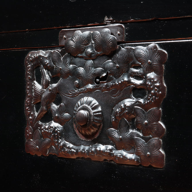 黒塗庄内衣裳箪笥 スタンド付き【Shonai clothing chest with metal stand】[j1117]