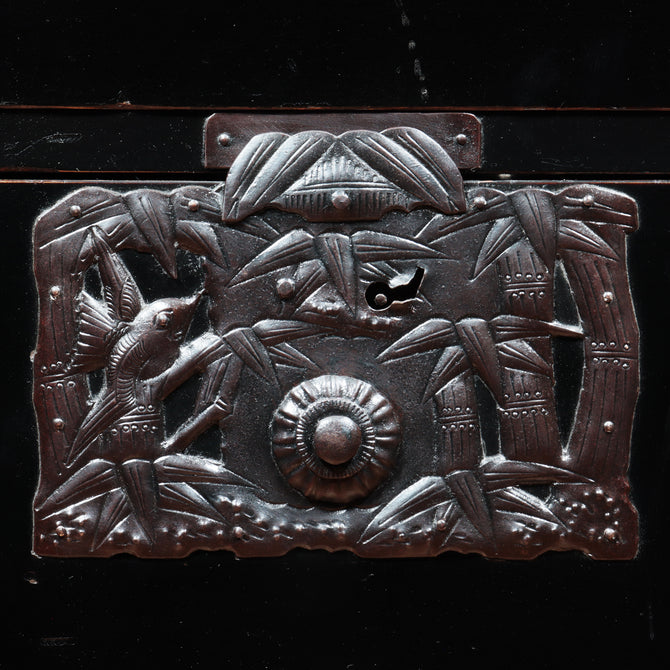 黒塗庄内衣裳箪笥 スタンド付き【Shonai clothing chest with metal stand】[j1117]