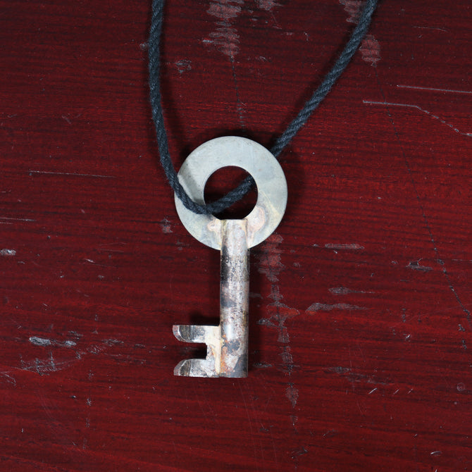 黒塗庄内衣裳箪笥 スタンド付き【Shonai clothing chest with metal stand】[j1117]