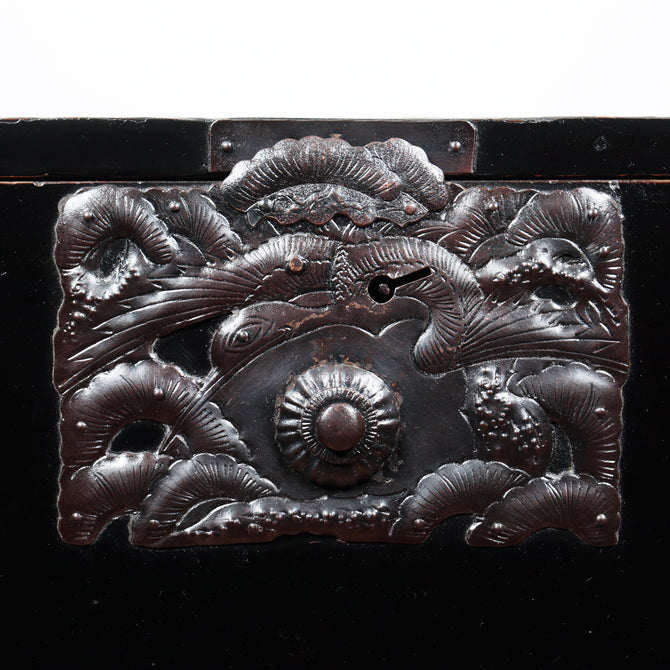 黒塗庄内衣裳箪笥 スタンド付き【Shonai clothing chest with metal stand】[j1118]