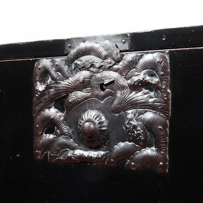 黒塗庄内衣裳箪笥 スタンド付き【Shonai clothing chest with metal stand】[j1118]