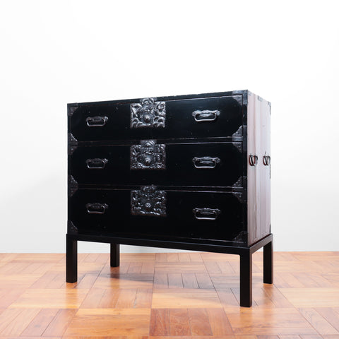 黒塗庄内衣裳箪笥 スタンド付き【Shonai clothing chest with metal stand】[j1117]