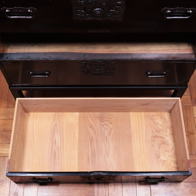 黒塗庄内衣裳箪笥 スタンド付き【Shonai clothing chest with metal stand】[j1117]