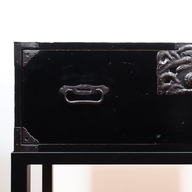黒塗庄内衣裳箪笥 スタンド付き【Shonai clothing chest with metal stand】[j1118]