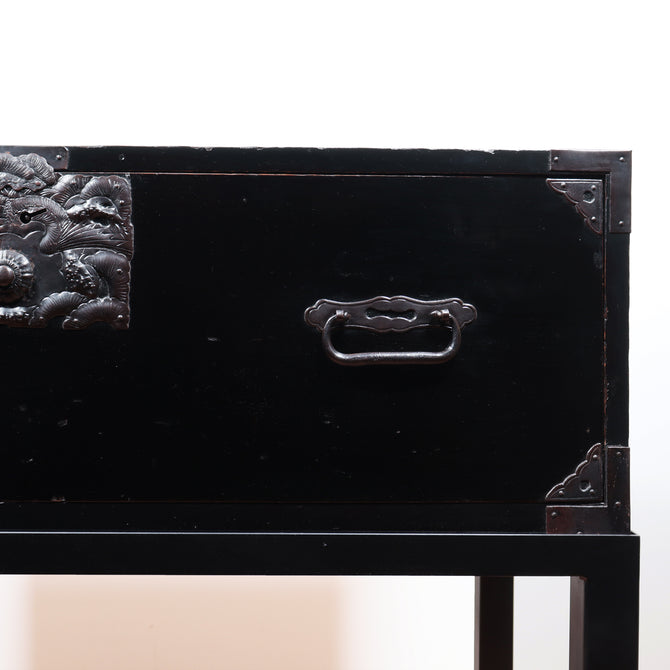 黒塗庄内衣裳箪笥 スタンド付き【Shonai clothing chest with metal stand】[j1118]