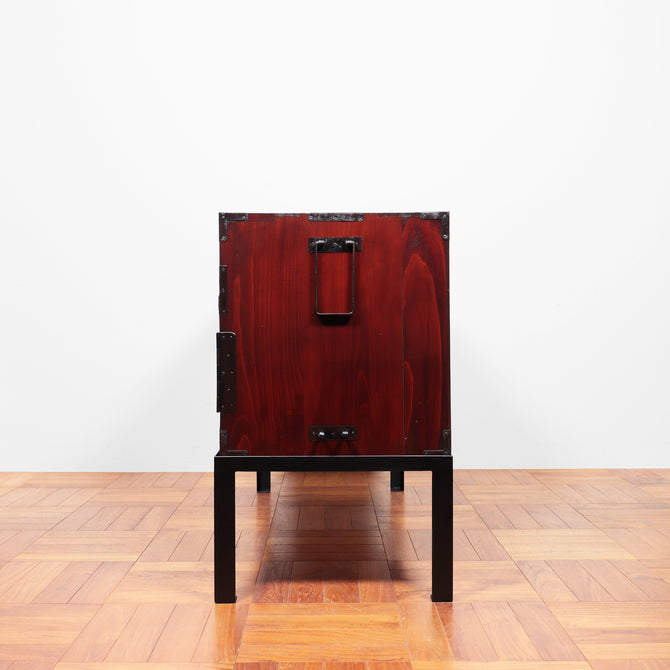 時代箪笥／米沢衣裳箪笥　スタンド付き【Yonezawa clothing chest with metal stand 】 [j1127]　Japanese Antique Furniture