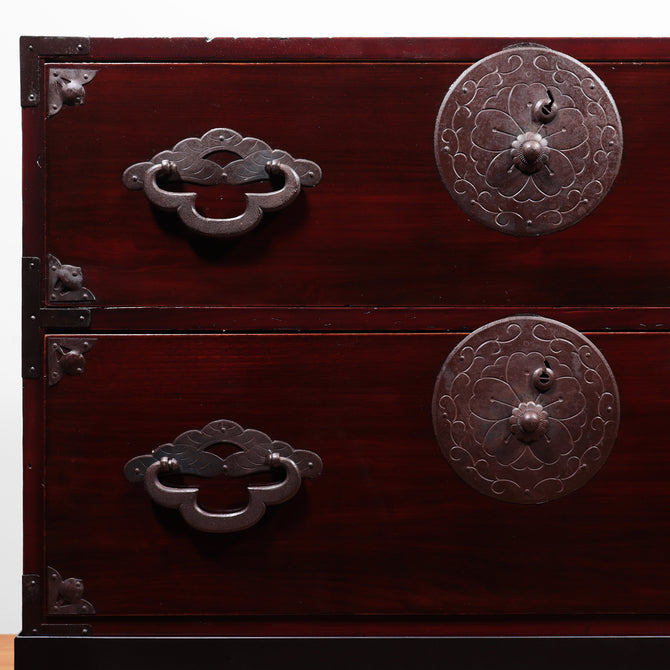 時代箪笥／米沢衣裳箪笥　スタンド付き【Yonezawa clothing chest with metal stand 】 [j1127]　Japanese Antique Furniture