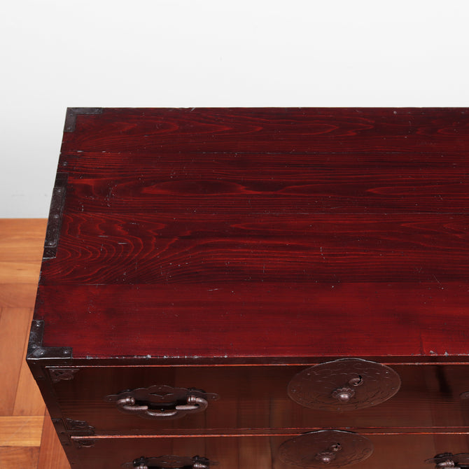 時代箪笥／米沢衣裳箪笥　スタンド付き【Yonezawa clothing chest with metal stand 】 [j1127]　Japanese Antique Furniture