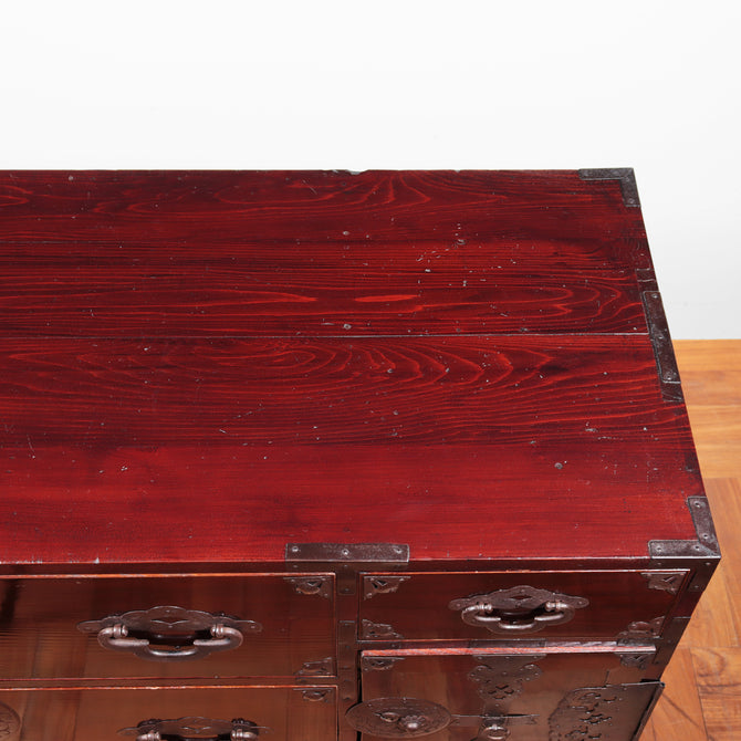 時代箪笥／米沢衣裳箪笥　スタンド付き【Yonezawa clothing chest with metal stand 】 [j1127]　Japanese Antique Furniture