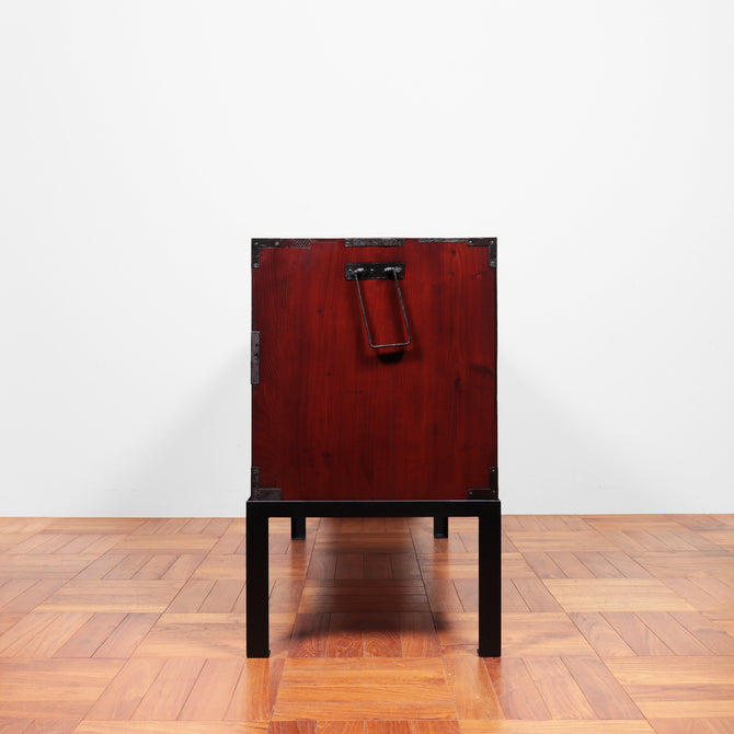 ◆時代箪笥／米沢衣裳箪笥　スタンド付き【Yonezawa clothing chest with metal stand 】 [j1128]　Japanese Antique Furniture