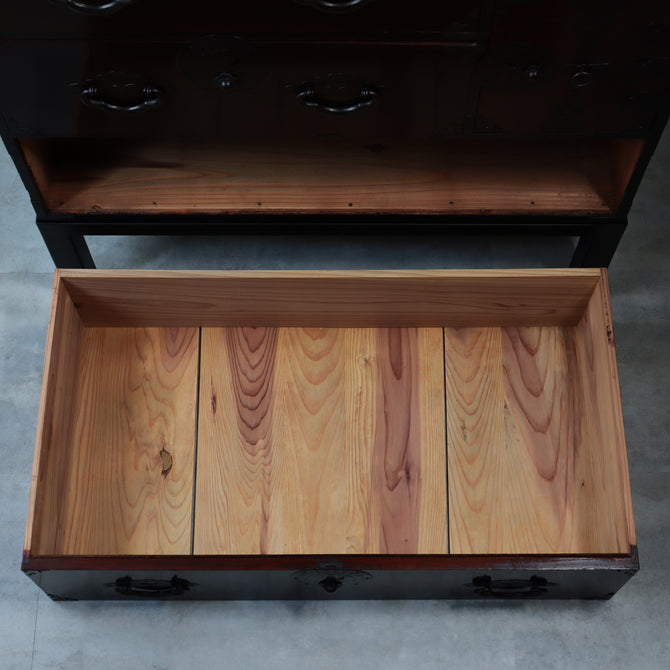 米沢桜紋金具小箪笥　スタンド付き【Yonezawa smallchest with metal stand】 [j1213]　Japanese Antique Furniture