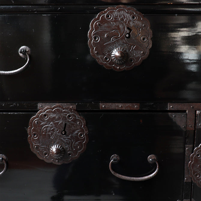時代箪笥／黒塗庄内小箪笥　スタンド付き【SHONAI small chest with metal stand】 [j1177]　Japanese Antique Furniture