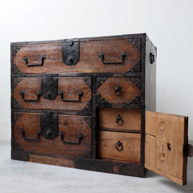 時代箪笥／小箪笥　スタンド付き【Small chest with metal stand】[j1178] Japanese antique furniture
