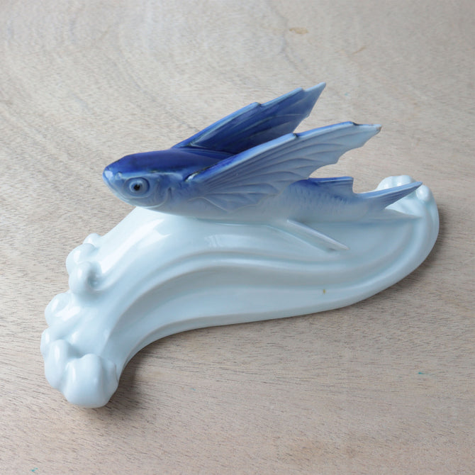 飛魚　宮永東山作【 Flying Fish by Tōzan Miyanaga】 [k0619]