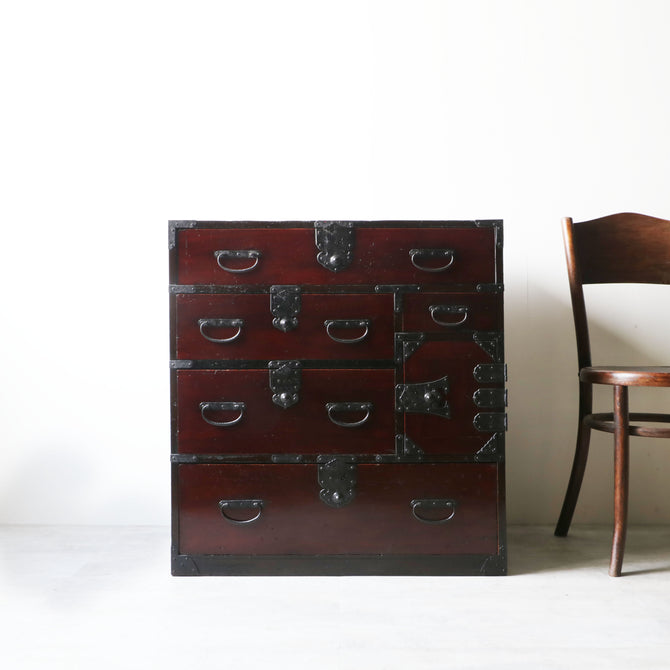 時代箪笥／一本物衣裳箪笥【 clothing chest 】 [j1208]　Japanese Antique Furniture