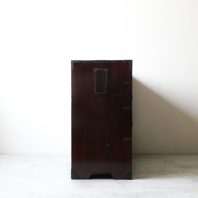時代箪笥／一本物衣裳箪笥【 clothing chest 】 [j1208]　Japanese Antique Furniture