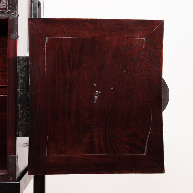 時代箪笥／米沢衣裳箪笥　スタンド付き【Yonezawa clothing chest with metal stand 】 [j1127]　Japanese Antique Furniture