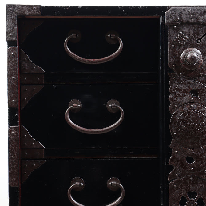 時代箪笥／黒塗庄内閂付小箪笥　スタンド付き【Small chest with metal stand】 [j1221]　Japanese Antique Furniture