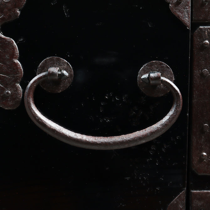 時代箪笥／黒塗庄内閂付小箪笥　スタンド付き【Small chest with metal stand】 [j1221]　Japanese Antique Furniture