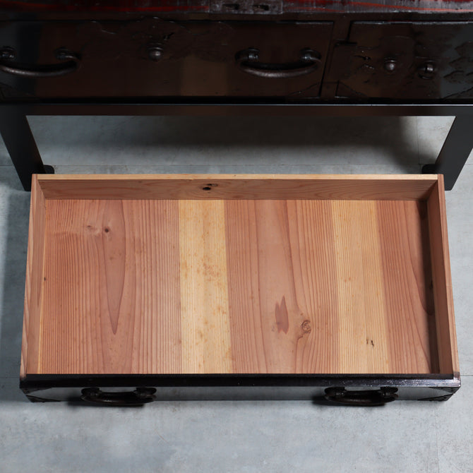時代箪笥／黒塗庄内閂付小箪笥　スタンド付き【Small chest with metal stand】 [j1221]　Japanese Antique Furniture