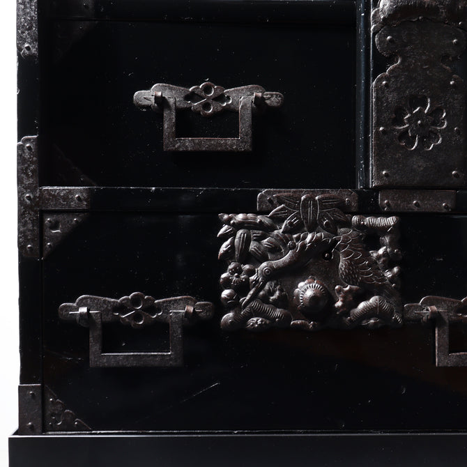 時代箪笥／黒塗庄内閂付小箪笥　スタンド付き【Small chest with metal stand】 [j1222]　Japanese Antique Furniture