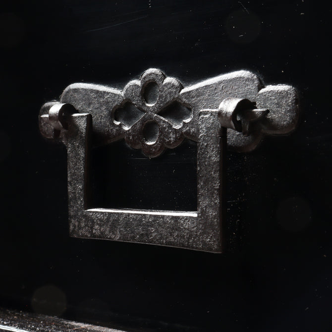 時代箪笥／黒塗庄内閂付小箪笥　スタンド付き【Small chest with metal stand】 [j1222]　Japanese Antique Furniture