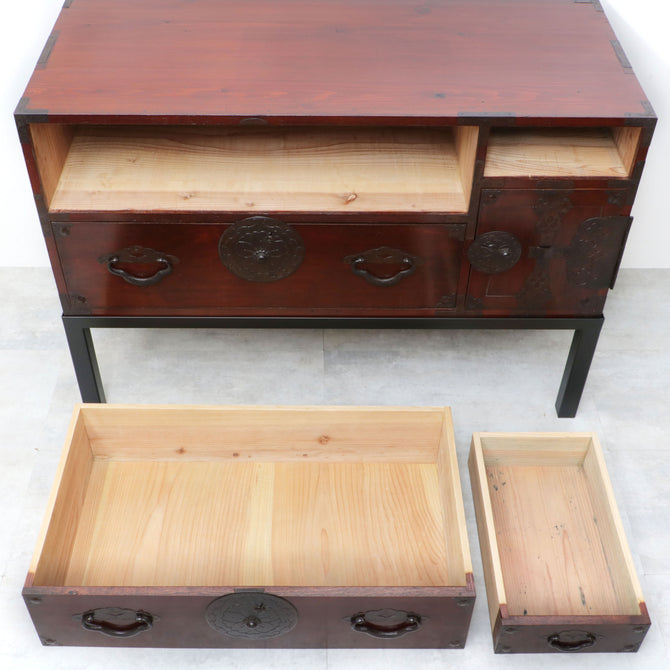 時代箪笥／米沢桜丸衣裳箪笥　スタンド付き【Yonezawa clothing chest with metal stand 】 [j1210]　Japanese Antique Furniture