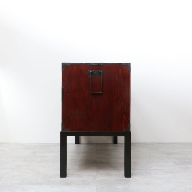 時代箪笥／米沢桜丸衣裳箪笥　スタンド付き【Yonezawa clothing chest with metal stand 】 [j1211]　Japanese Antique Furniture