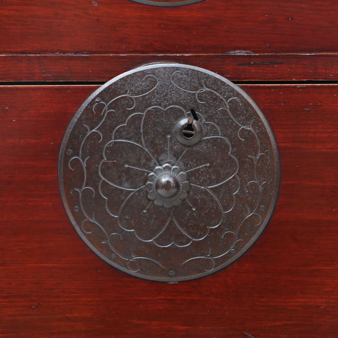 時代箪笥／米沢桜丸衣裳箪笥　スタンド付き【Yonezawa clothing chest with metal stand 】 [j1211]　Japanese Antique Furniture