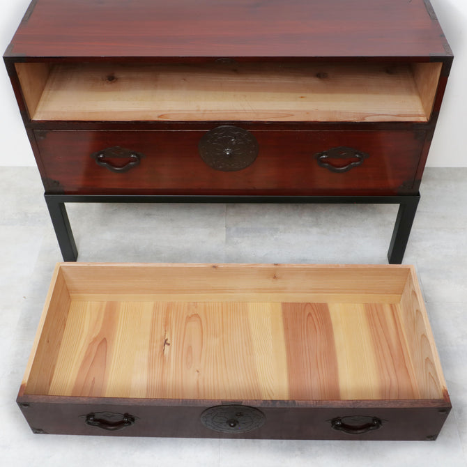 時代箪笥／米沢桜丸衣裳箪笥　スタンド付き【Yonezawa clothing chest with metal stand 】 [j1211]　Japanese Antique Furniture