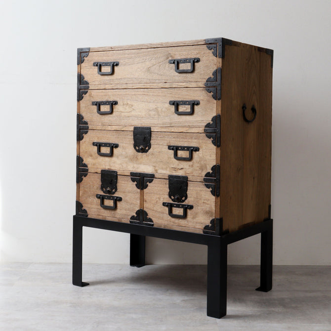 時代箪笥／桐小箪笥 スタンド付き  [j1186]【 Paulownia small chest  with metal stand 】