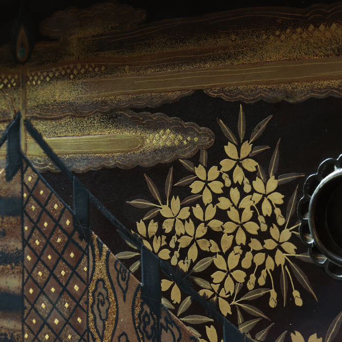 蒔絵飾り棚【Lacquered display cabnet】 [f0317]