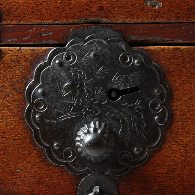 時代箪笥／庄内小箪笥　スタンド付き【Small chest with metal stand】 [j1224]　Japanese Antique Furniture