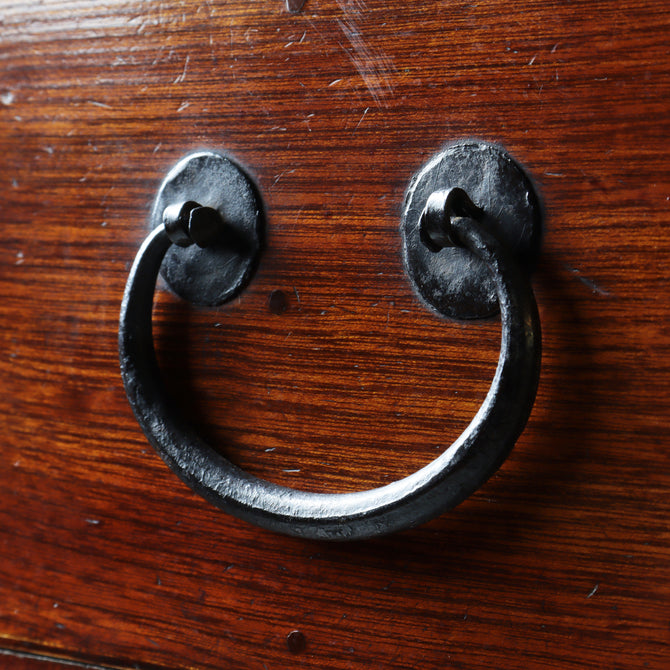 時代箪笥／庄内小箪笥　スタンド付き【Small chest with metal stand】 [j1224]　Japanese Antique Furniture
