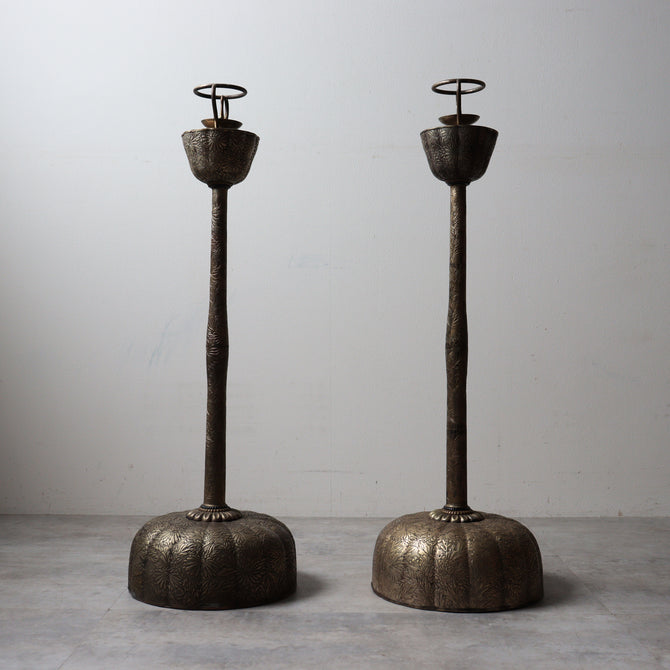 菊燈・燭台（一対）【 Pair of Candlesticks 】 [k0621]
