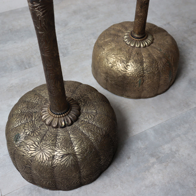菊燈・燭台（一対）【 Pair of Candlesticks 】 [k0621]