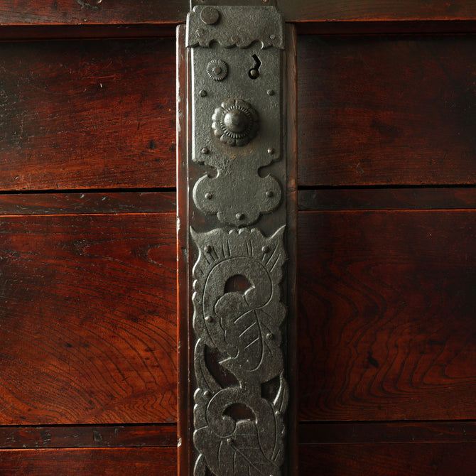 時代箪笥／閂錠付車箪笥【Wheeled chest with bar lock】 [j1188]Japanese Antique Furniture