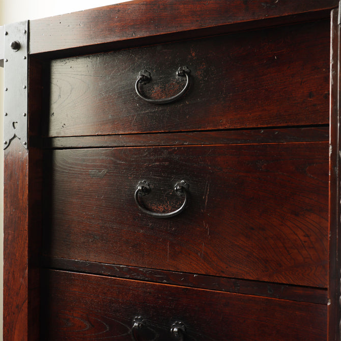 時代箪笥／閂錠付車箪笥【Wheeled chest with bar lock】 [j1188]Japanese Antique Furniture