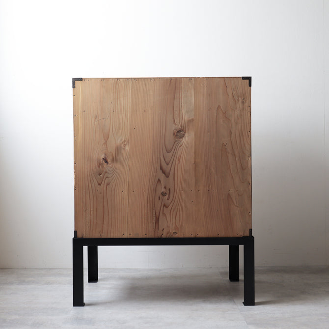 時代箪笥／米沢桜紋桐小箪笥　スタンド付き【YONEZAWA Small chest with metal stand】 [j1227]　Japanese Antique Furniture